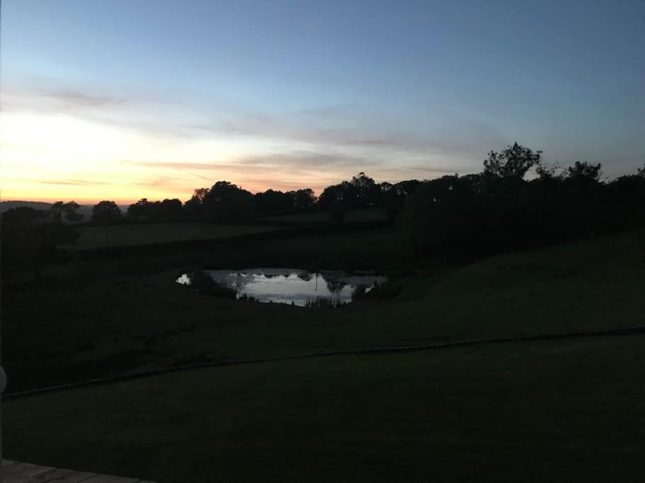 Hotel Gilfach Gower Farm Luxury Yurt With Hot Tub Ammanford Exterior foto